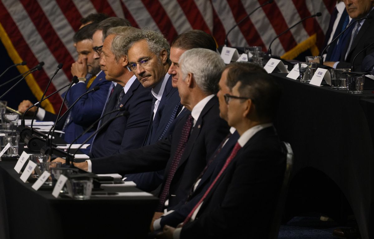 'Corruption, Pure and Simple': Probe Identifies Rich Donors Benefiting From Trump Presidency | Common Dreams