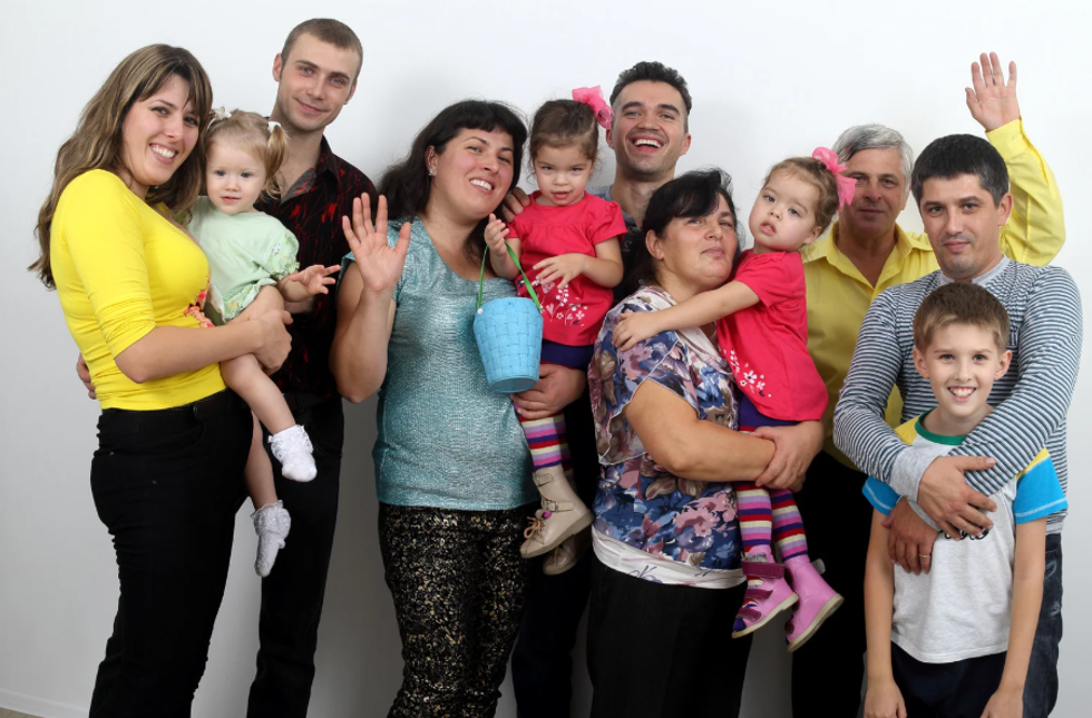 dating, culture, cultural differences, ask reddit, relationships, language barrie, multicultural family, multicultural marriage, marriage