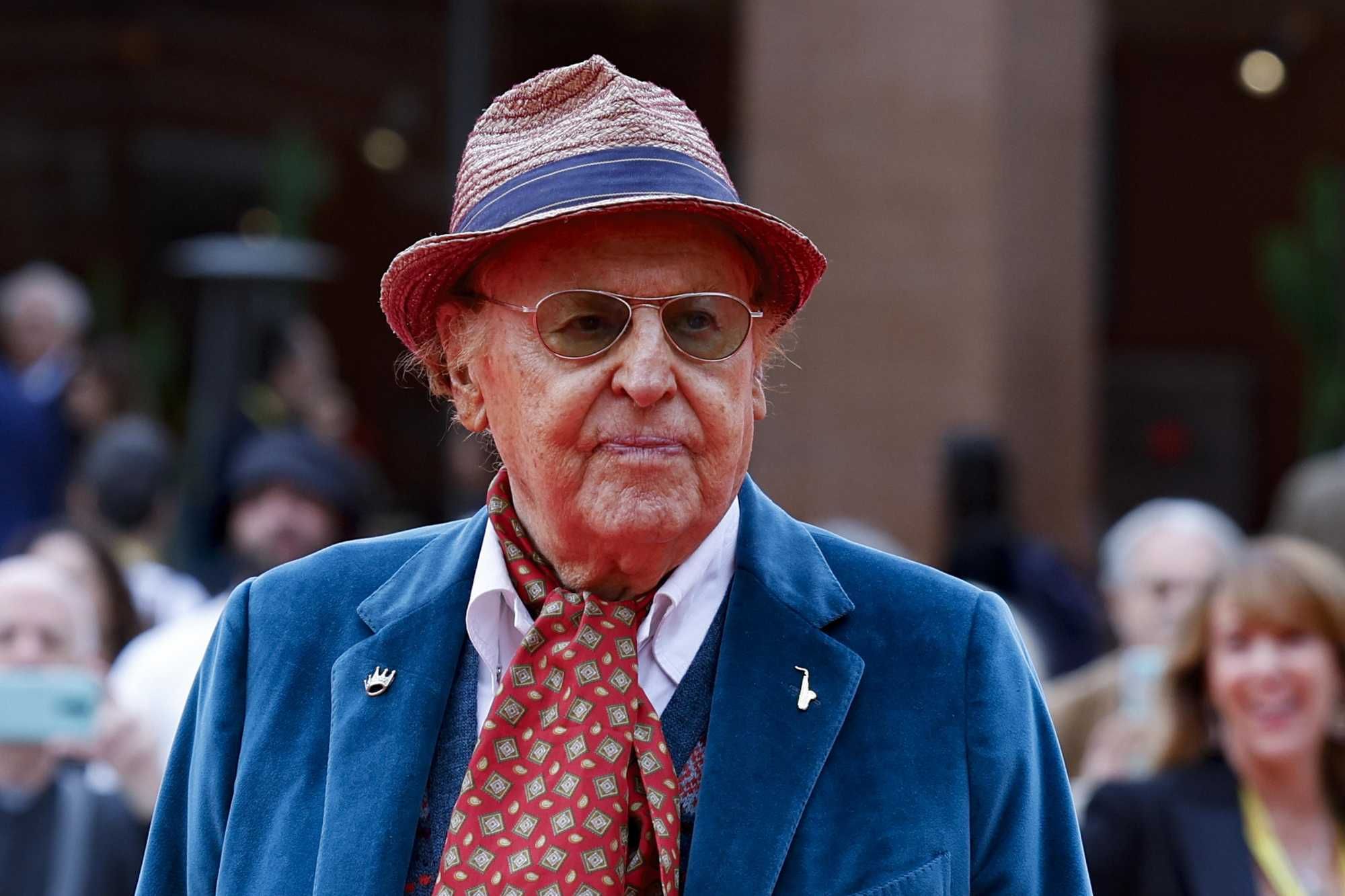 Arbore: «Rifiutai l’assegno in bianco di Berlusconi»