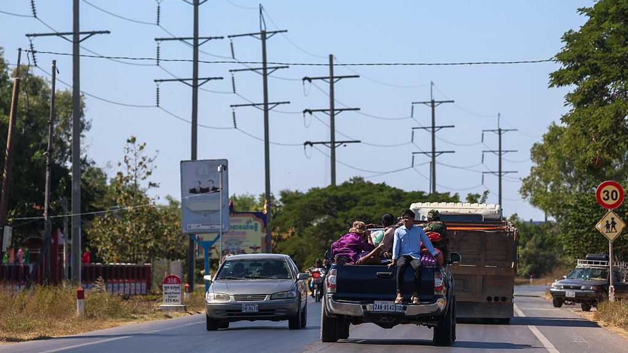 Accuse reciproche e confine in fiamme: cresce la tensione tra Cambogia e Thailandia