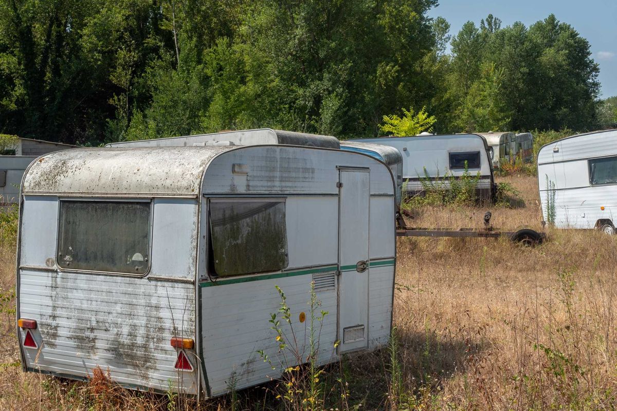 Gli agenti non possono neanche entrare nei campi rom