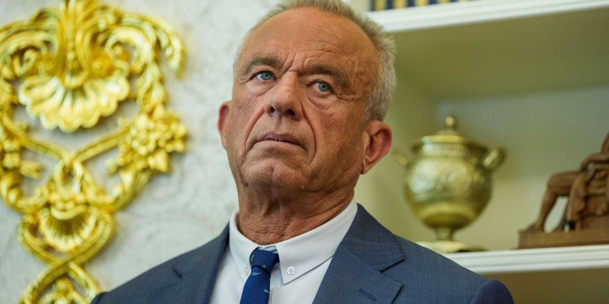 Kennedy jr ammonisce la Germania: «I medici free vax vanno riabilitati»