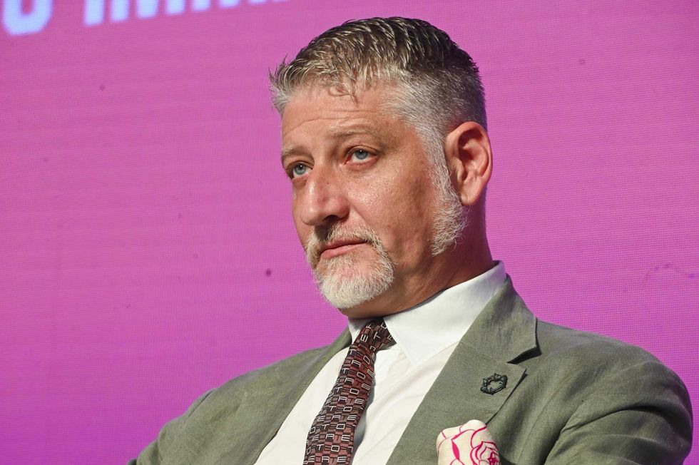 Soldi dei contribuenti per la serie Netflix su Fabrizio Corona: Giuli faccia qualcosa