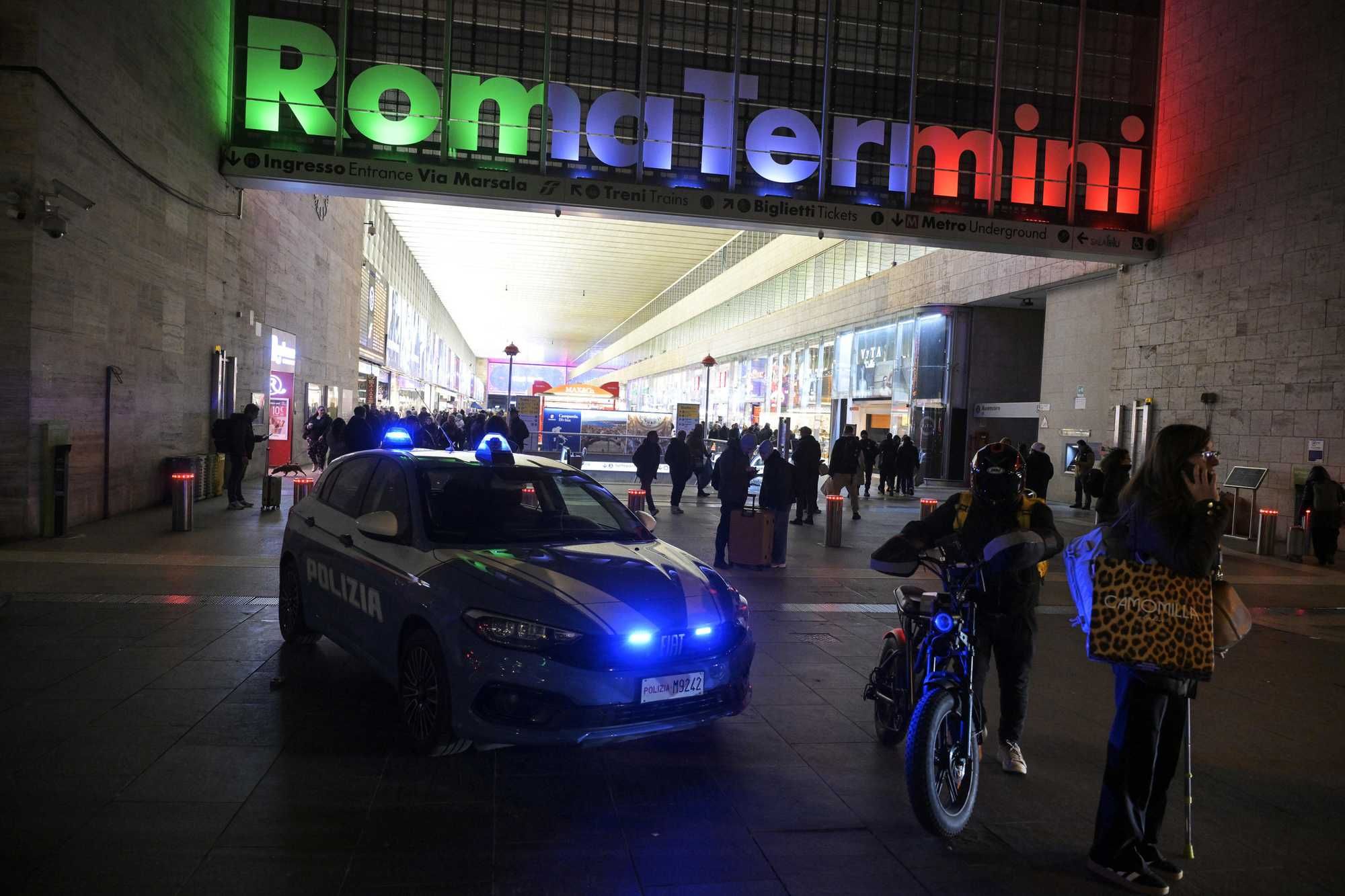 Termini in mano alle gang di maranza: «La pista è l’odio per gli occidentali»