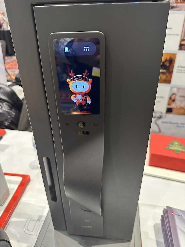 photo of Lockin AuraCharge with Mortese Smart Lock