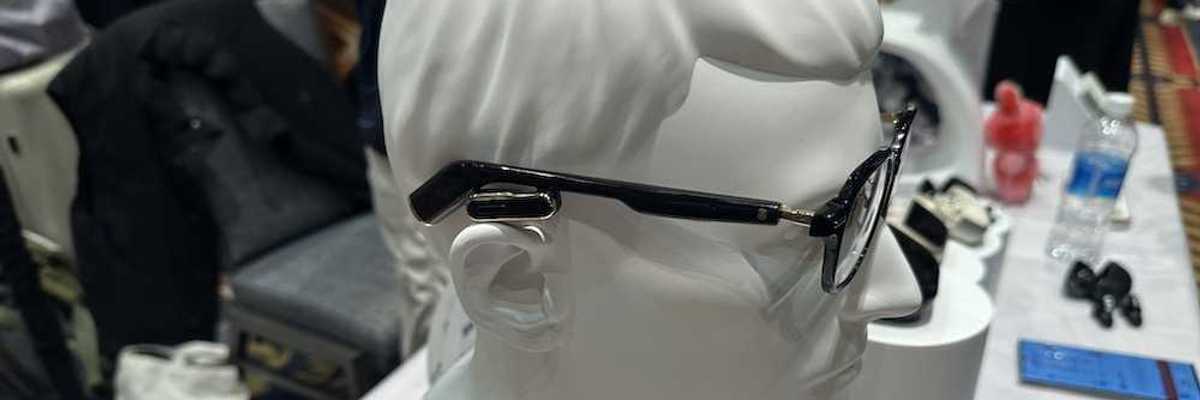 photo of a mannequin wearing Cearvol Lyra glasses