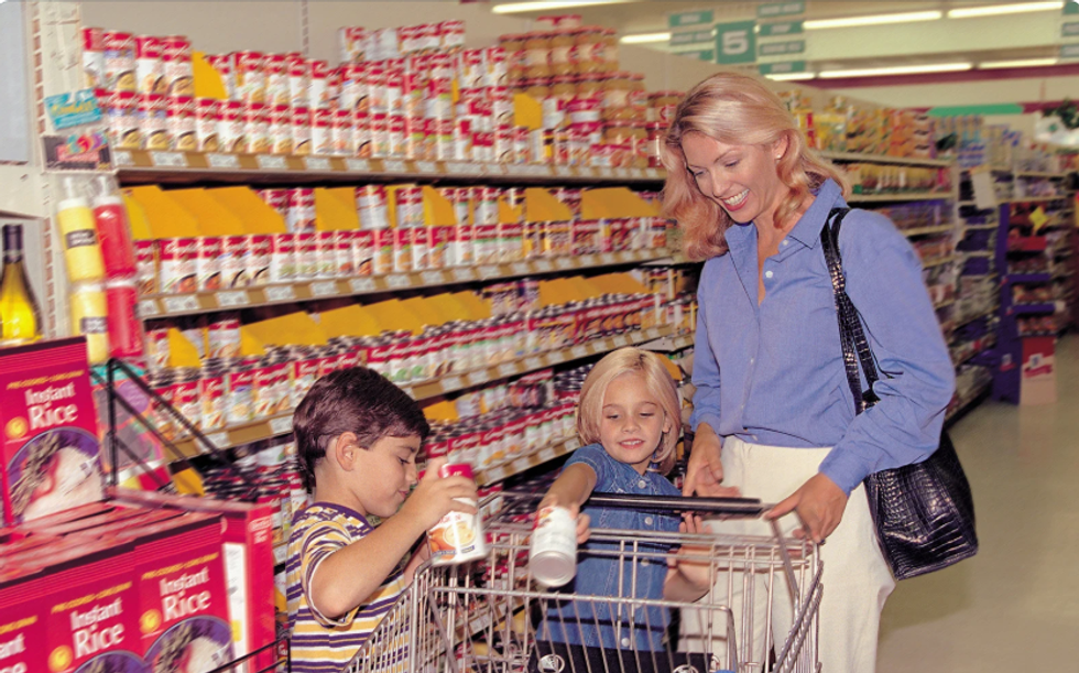 Mom finds long-lost grocery receipt from 1997. She bought 122 items for a shockingly low price.