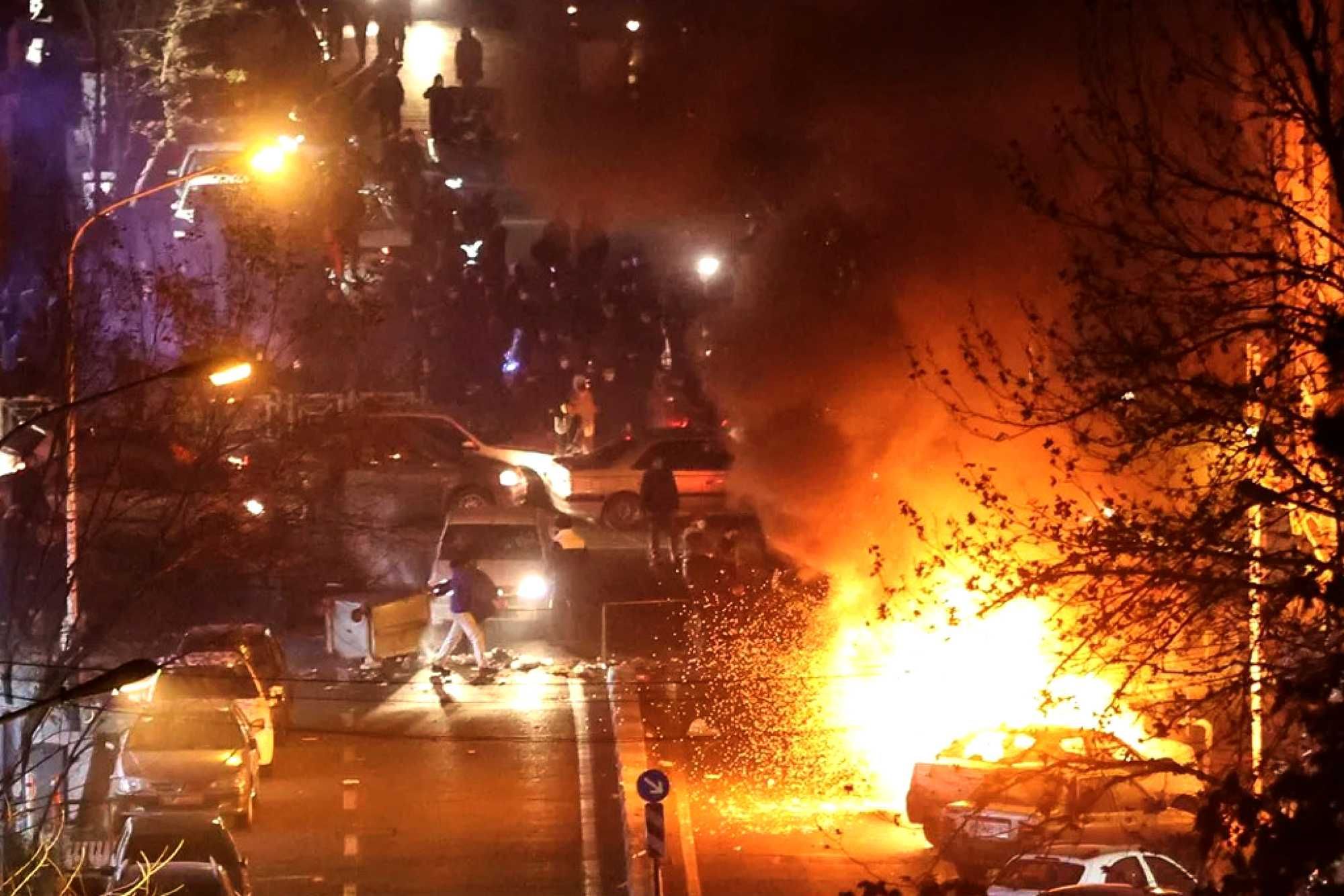 Trump promette aiuto agli iraniani massacrati. Mosca: «Inaccettabile»