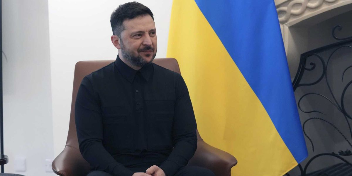 Zelensky crolla pure nei sondaggi