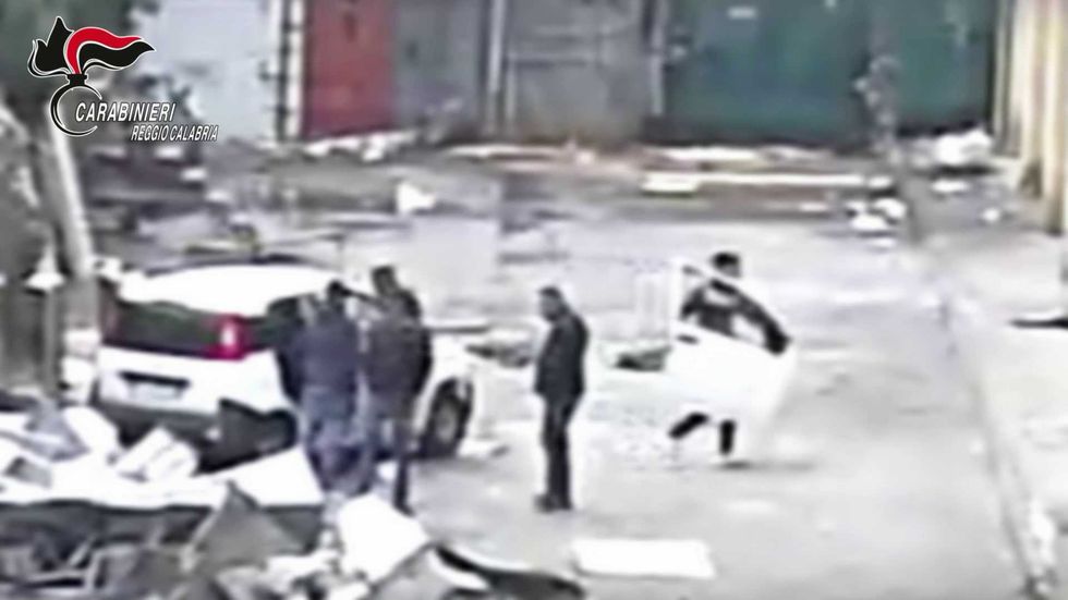 Furti d'auto: maxi operazione dei Carabinieri a Reggio Calabria