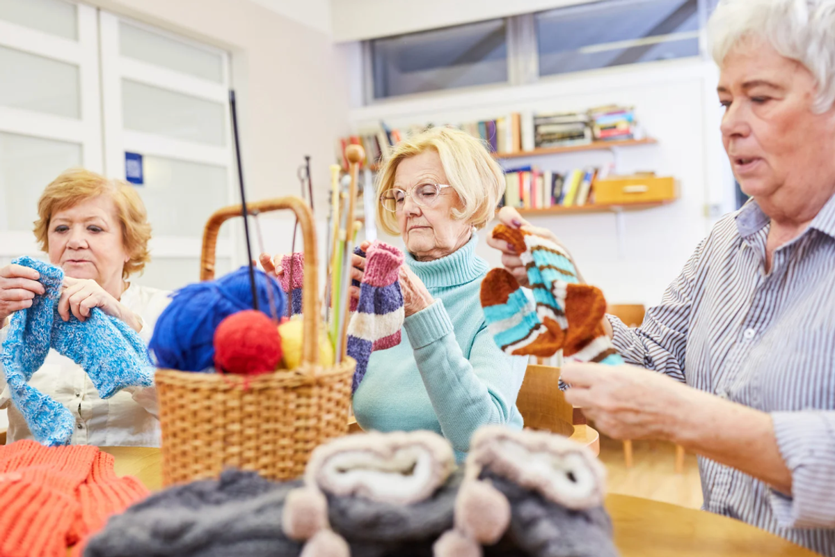 hobbies, unique hobbies, irl hobbies, meeting new people, boxing club, meet ups near me, clubs near me, making friends, ask reddit