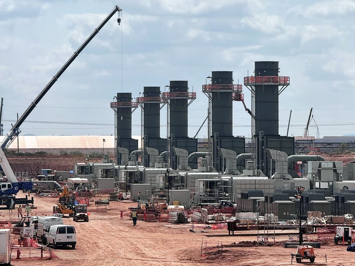 AI Data Centers Face Skilled Worker Shortage
