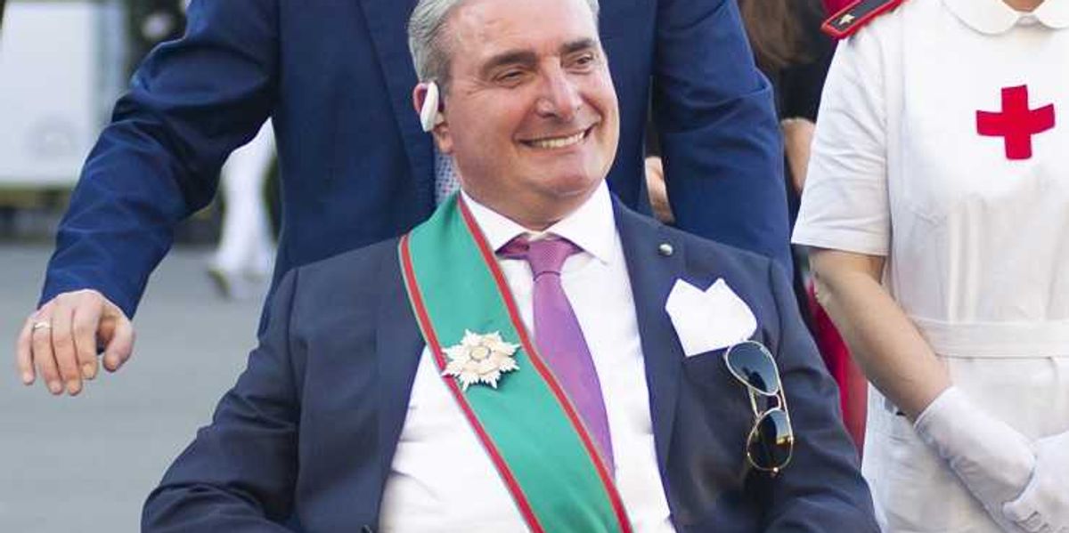 giuseppe giangrande anch8217io ferito in servizio sto con il collega