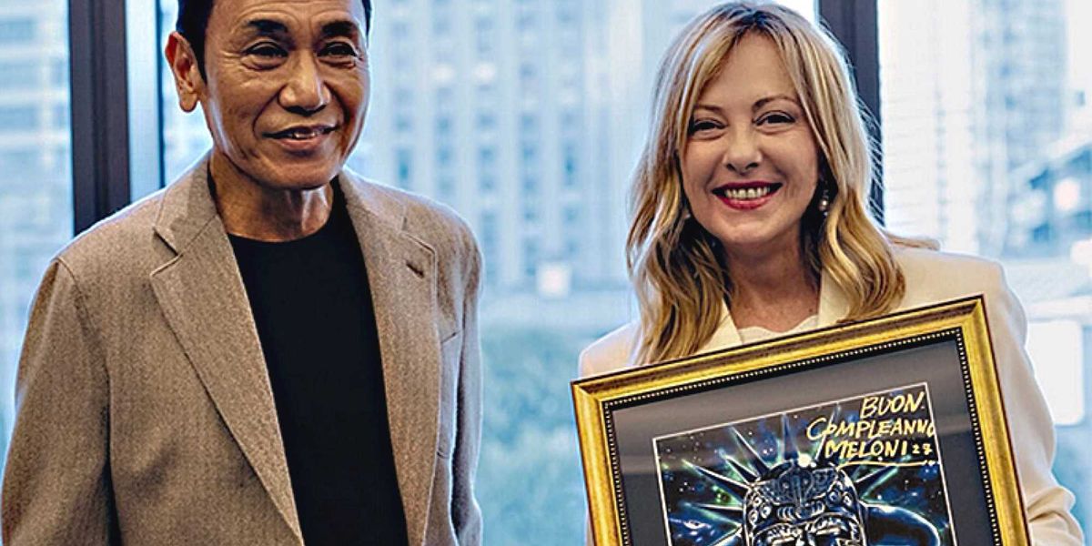 Il tributo della Meloni a Kenshiro manda in tilt gli antifa da fumetto