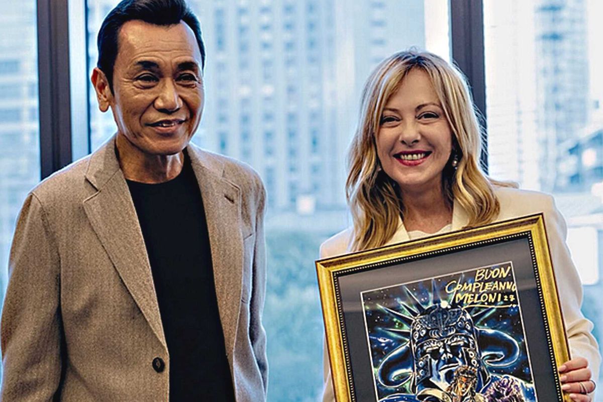 Il tributo della Meloni a Kenshiro manda in tilt gli antifa da fumetto