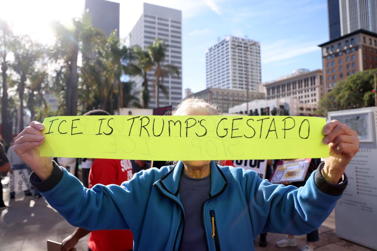 Whistleblower Says Trump White House Pushed FBI to Violate ICE Protesters’ ...