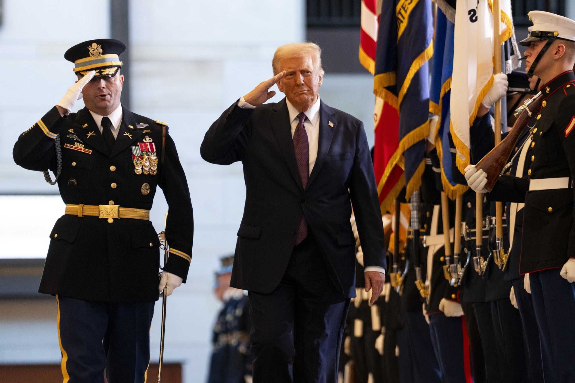 Dai dazi a Maduro. Così il ciclone Trump ha stravolto il mondo ma rischia sui prezzi