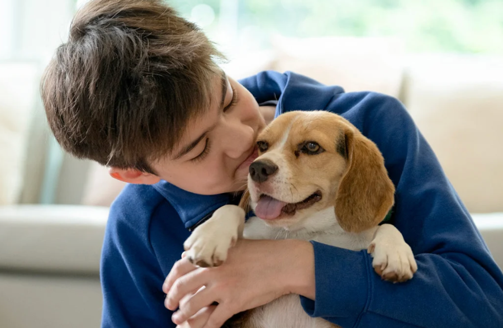 8th grader's award-winning experiment finally reveals if a dog's mouth is cleaner than a human's