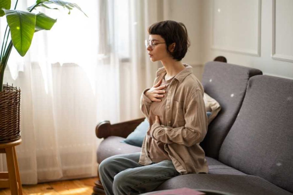 hiccups, health, hiccup remedy, stopping hiccups, holding your breath