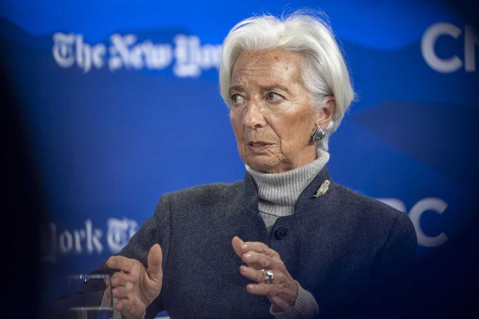 La Lagarde non tollera critiche al suo operato e se ne va stizzita