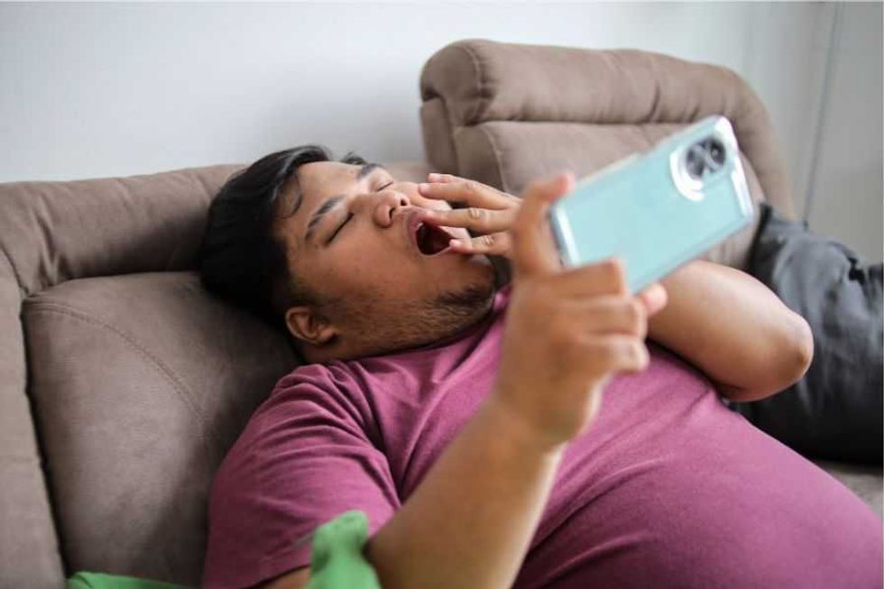 Neurologist reveals 3 simple tricks people can do right now to break nearly any bad habit