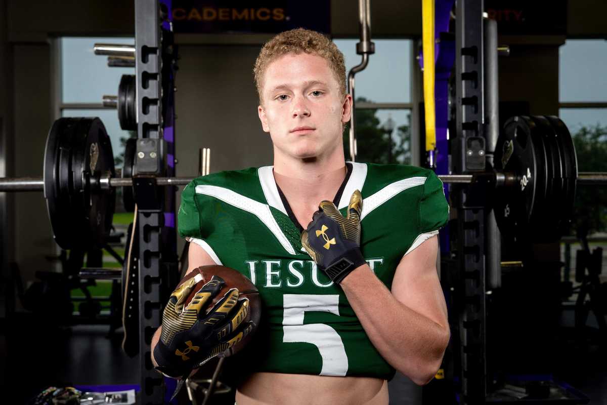 VYPE HOU Public School Football Offensive Player of the Year Fan Poll