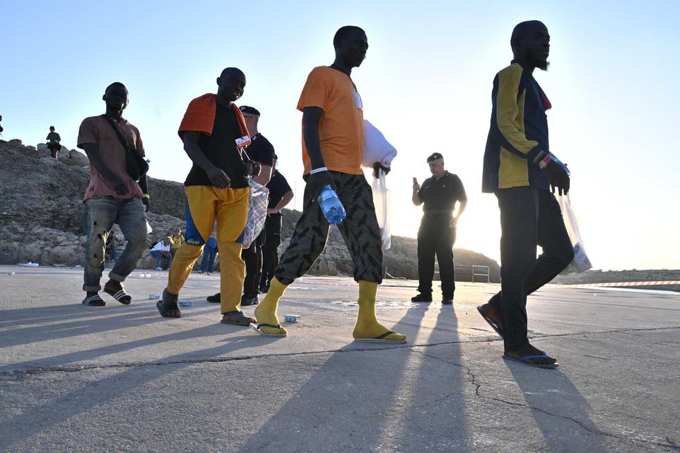 Spendiamo 500 milioni l’anno per impedire le espulsioni