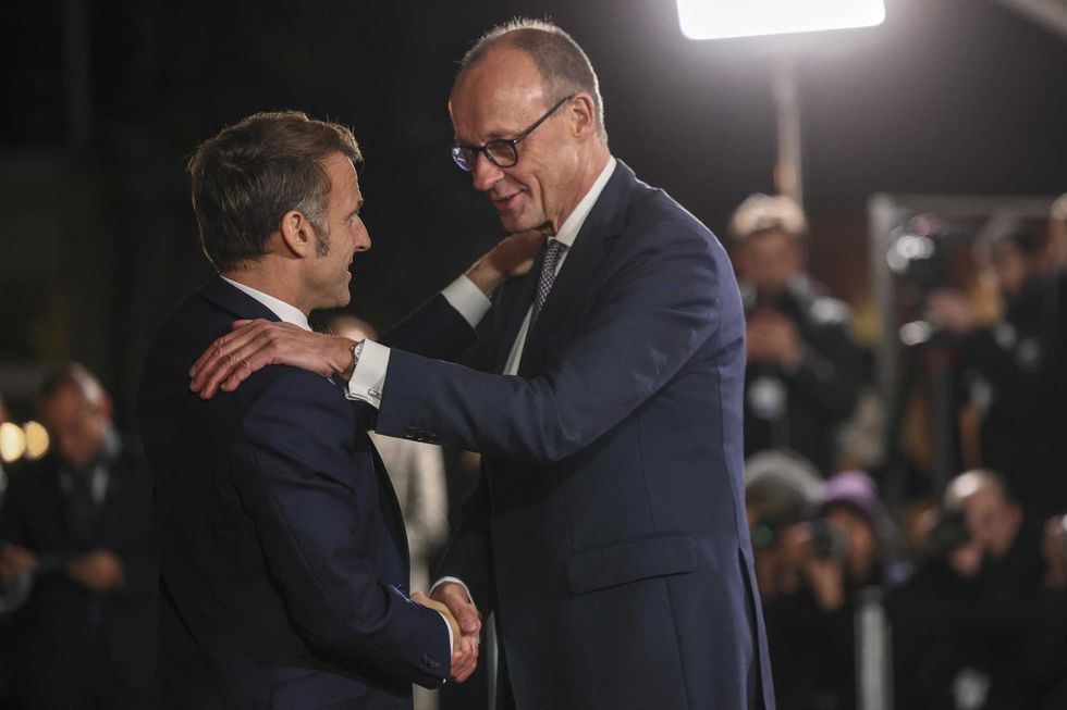 L’Europa si pavoneggia però conferma: da sola è inutile