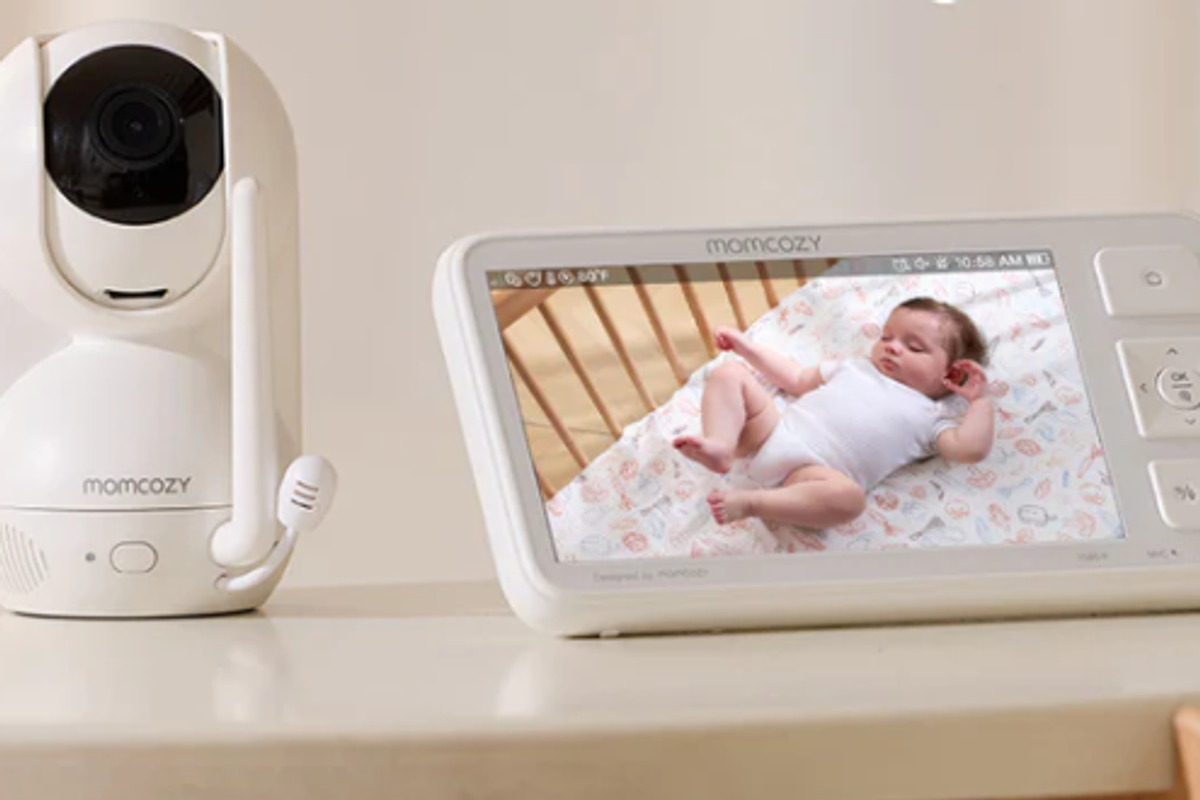 photo of Momcozy baby monitor and handheld display