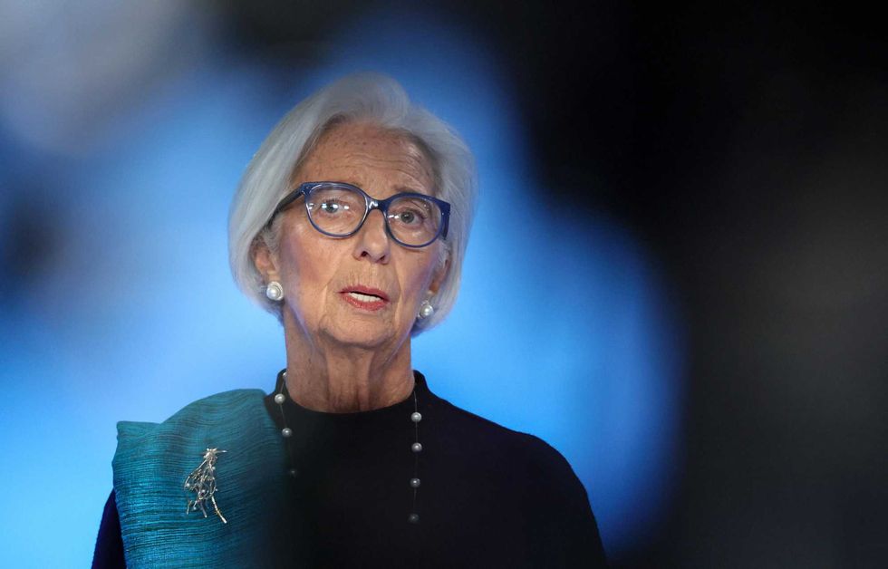 La Lagarde se la fa sotto: «Serve un piano B»