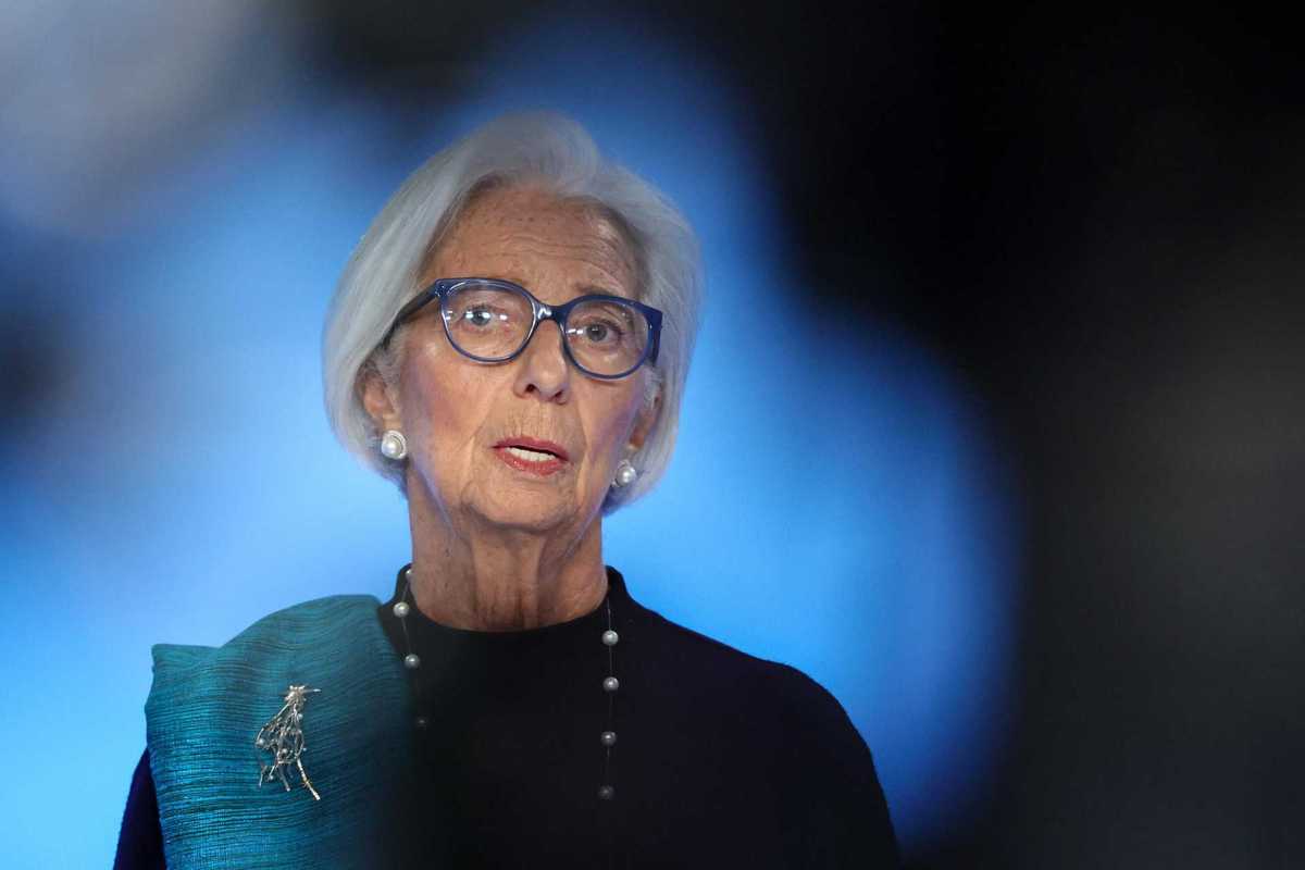 La Lagarde se la fa sotto: «Serve un piano B»