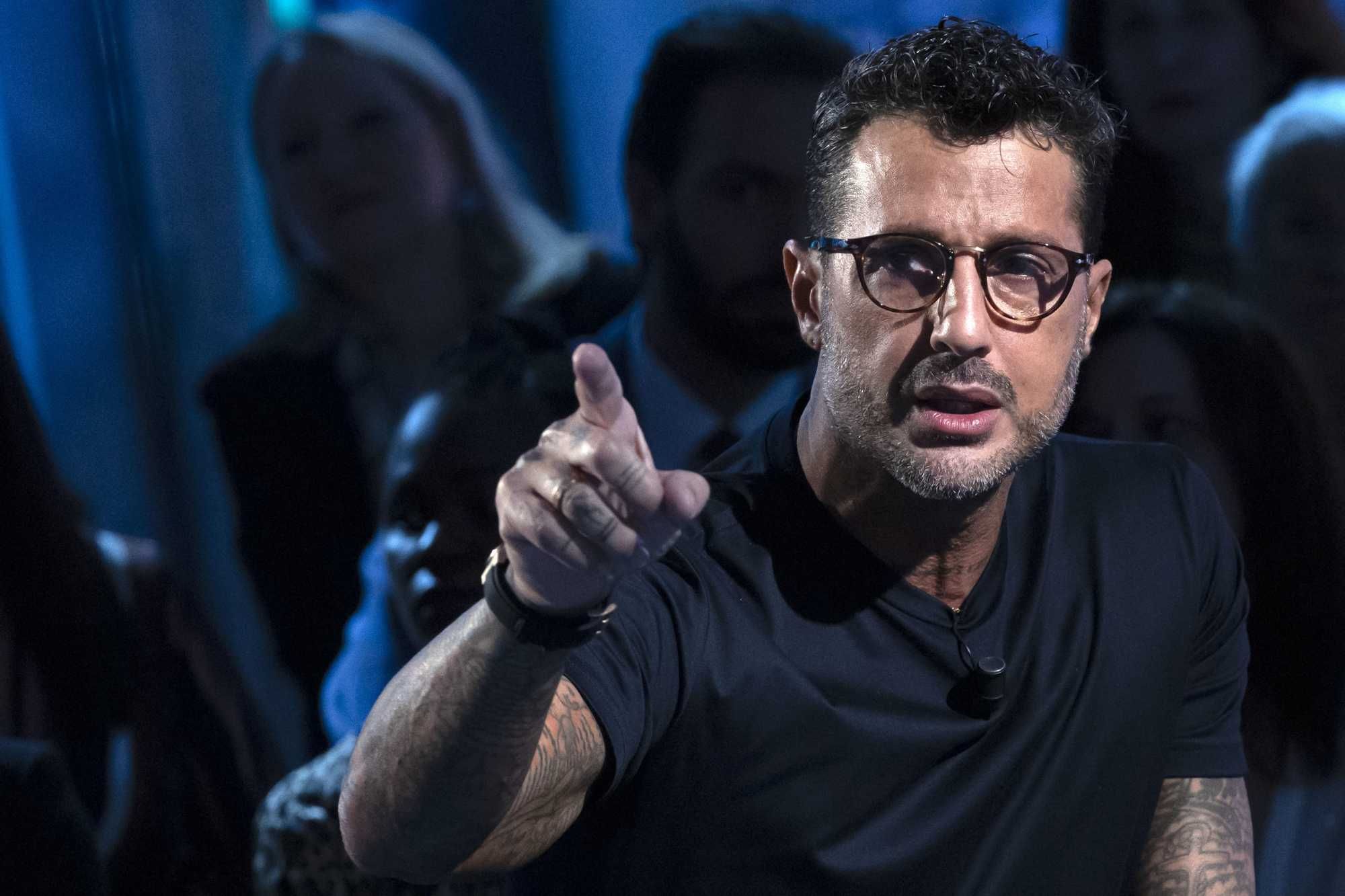 Il bullo spacciagossip che nel fango sta da Dio