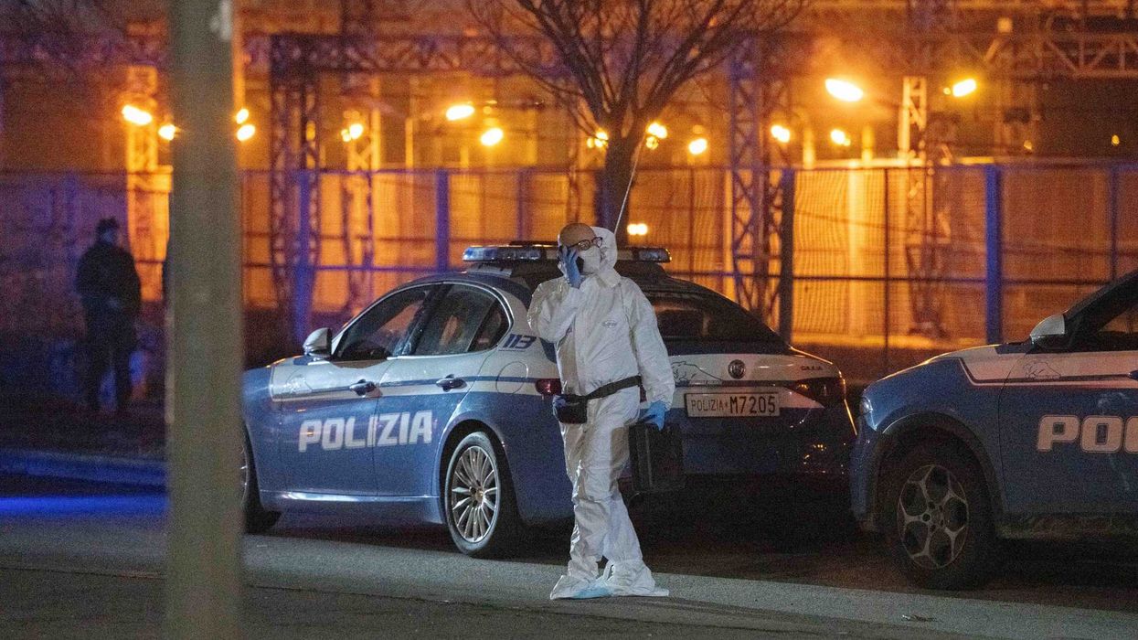 Il poliziotto rischia 21 anni di carcere. È indagato per «omicidio volontario»