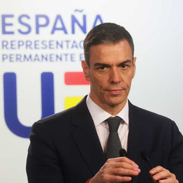 Sánchez spalanca le porte Ue agli immigrati