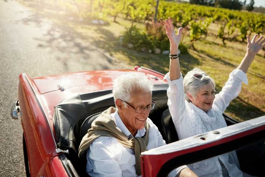 retirement, retired couple, park, relaxation, where to retire