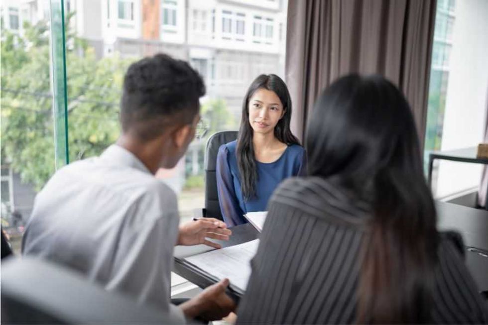 Gen Z; Gen Z jobs; job seeking; job hunting; unemployment; Gen Z bringing parents; parents at interviews