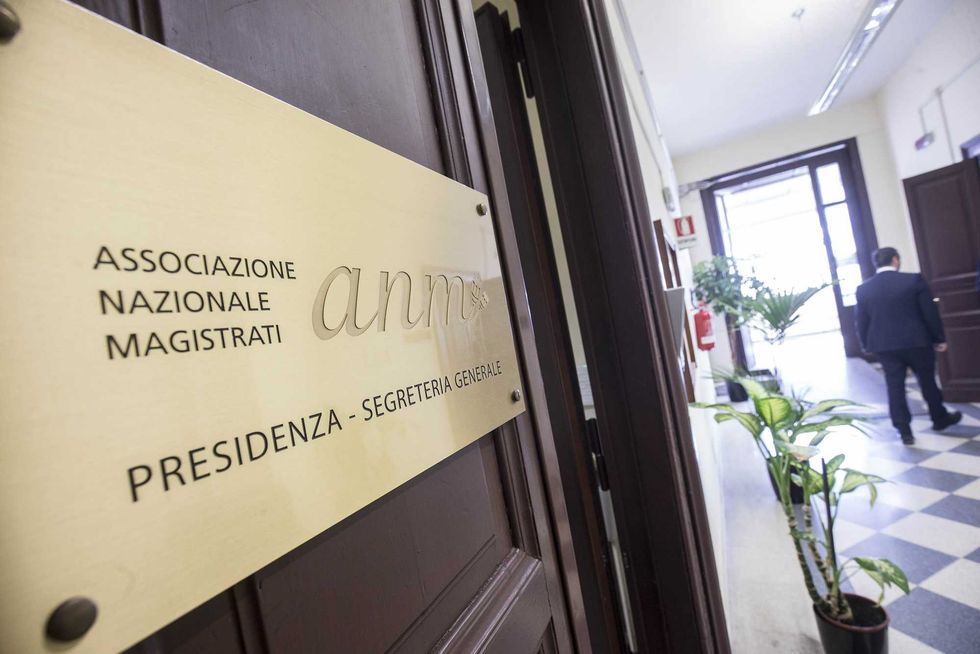 Anm chiusa per imbarazzo fino al referendum