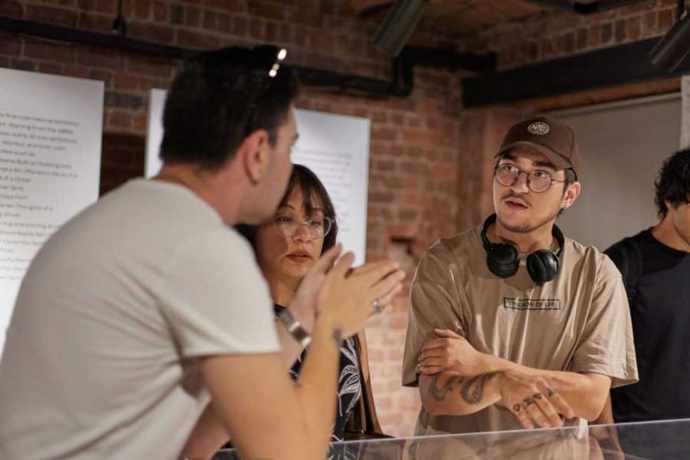 discussion, debate, disagreement, conversation, communication, curiosity