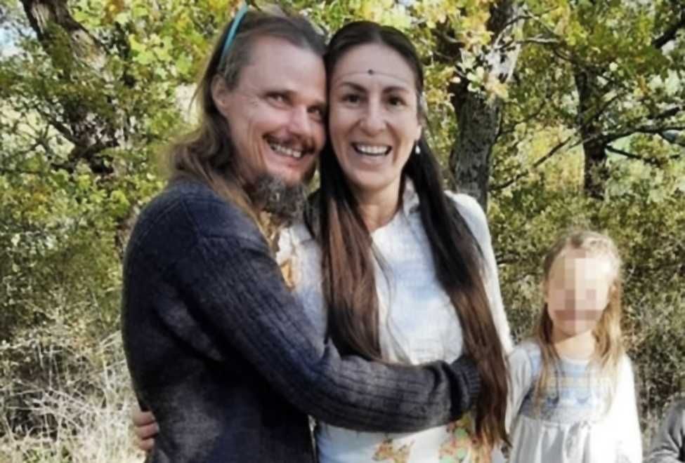 La reazione dei genitori nel bosco: esposto contro l’assistente sociale