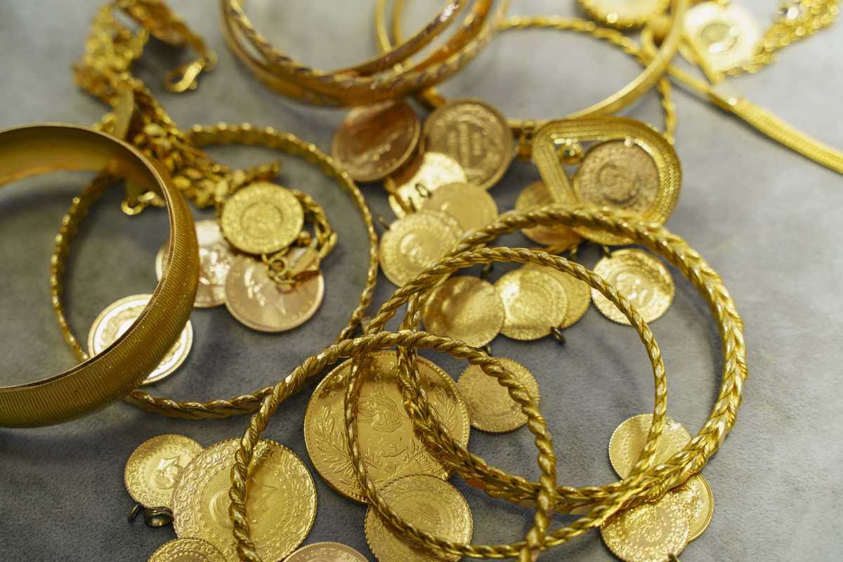 Braccialetti, monete e catenine d’oro hanno quadruplicato il valore in 10 anni