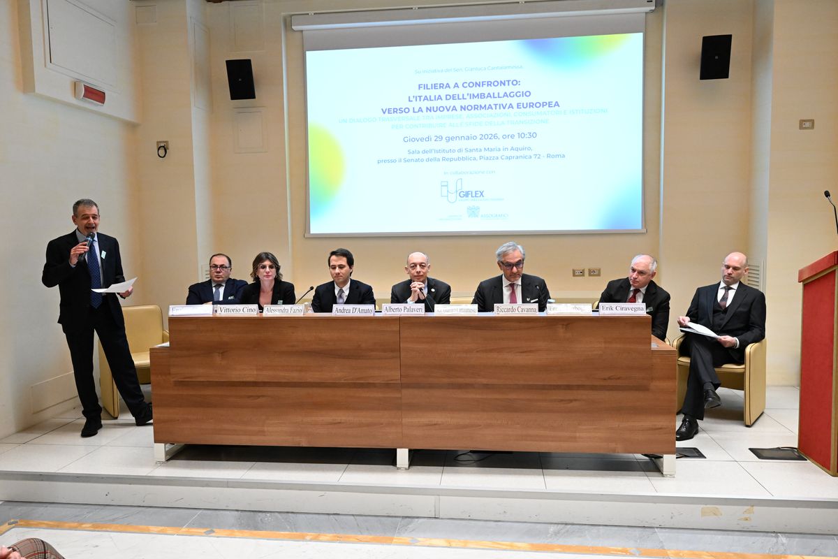 Imballaggi, la filiera da 51 miliardi chiama la politica: «Serve un tavolo per la transizione»