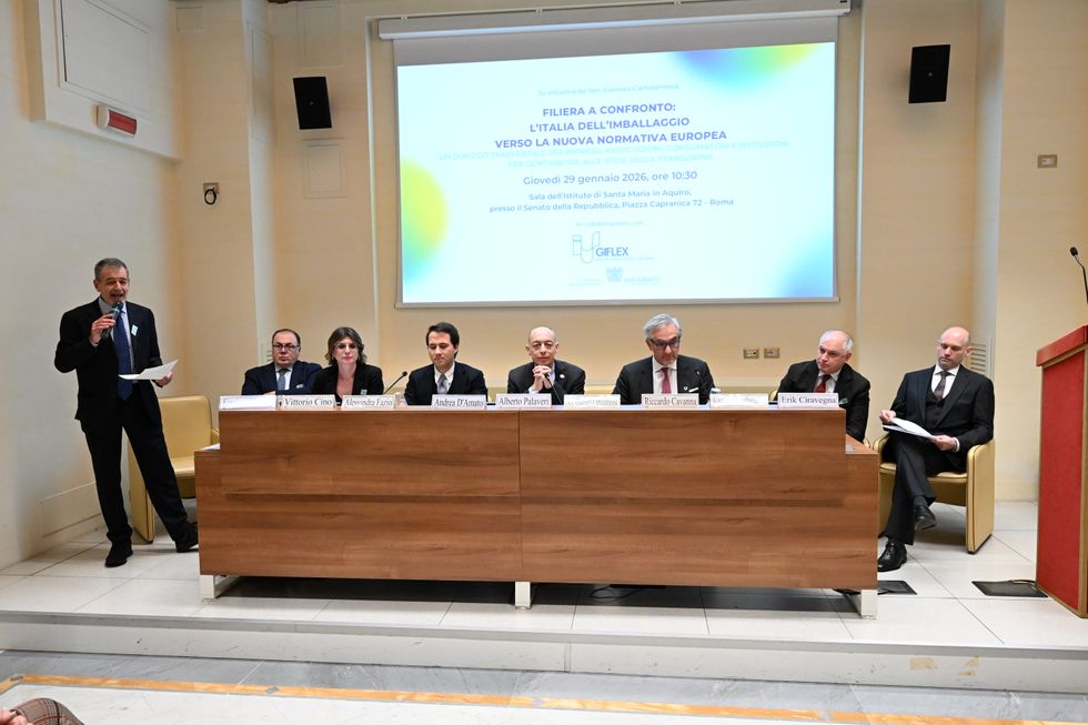 Imballaggi, la filiera da 51 miliardi chiama la politica: «Serve un tavolo per la transizione»