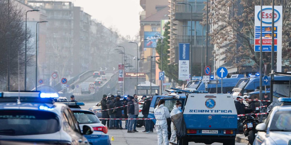 Sparano ancora sulla polizia Sparano ancora sulla polizia