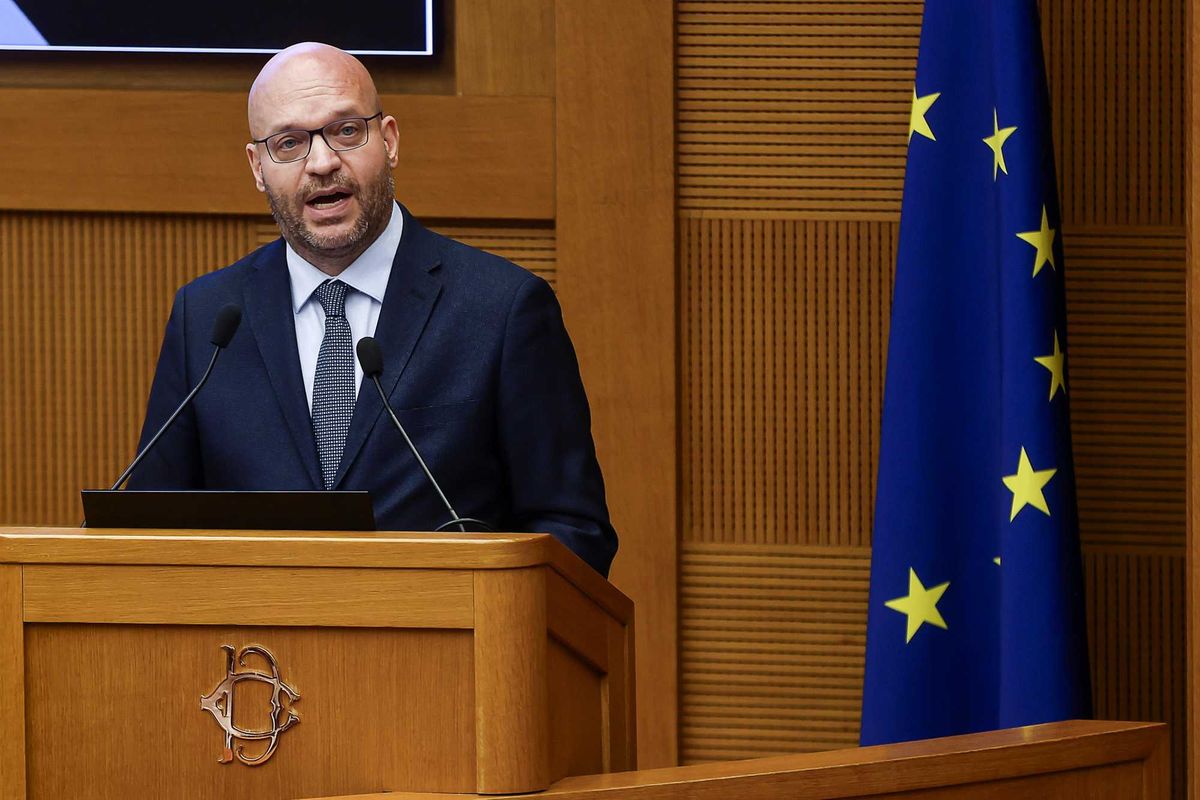 Caro Fontana, ora la applaude pure Fratoianni