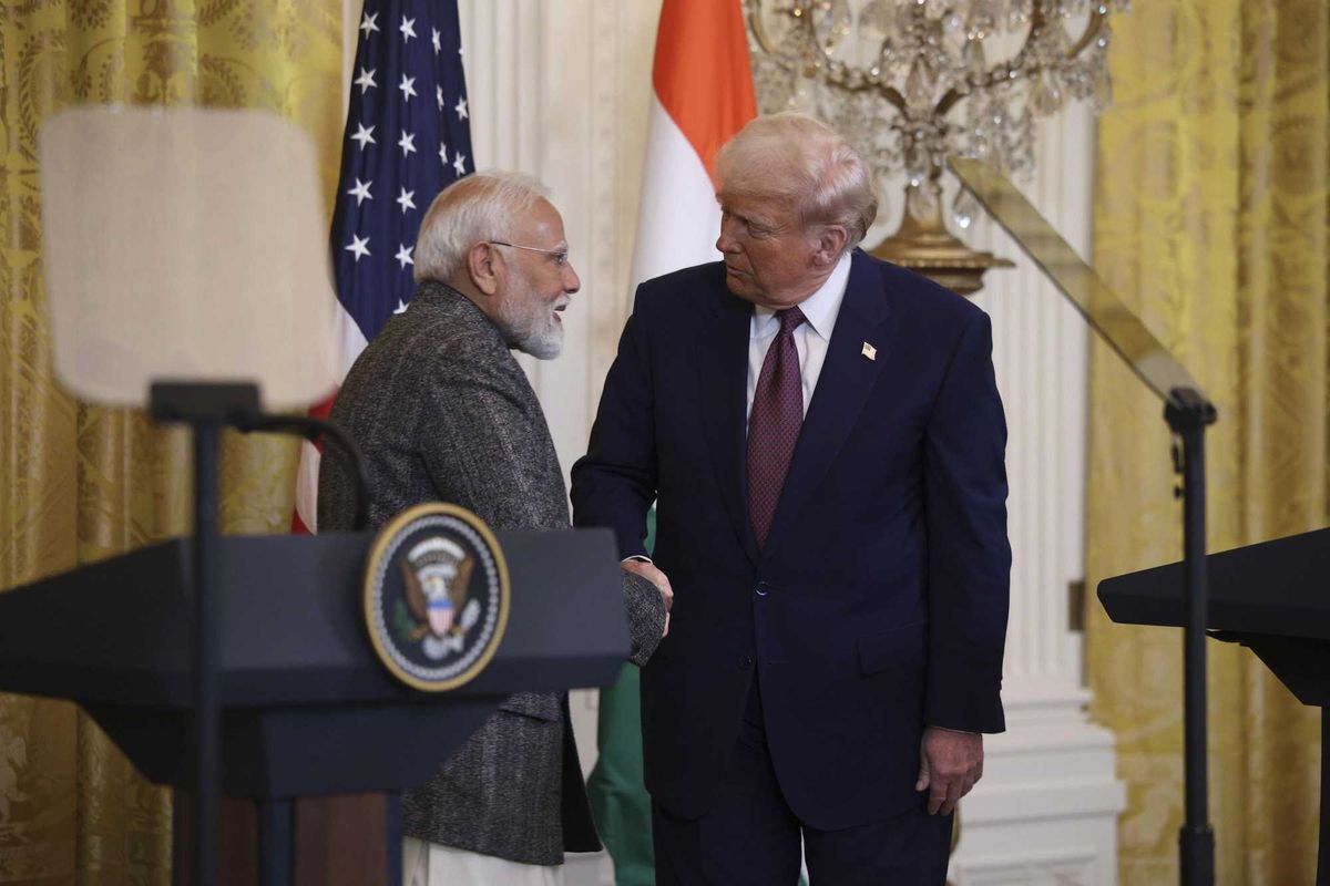 Trump insegna all’Ue come si tratta: l’India dice addio al petrolio russo