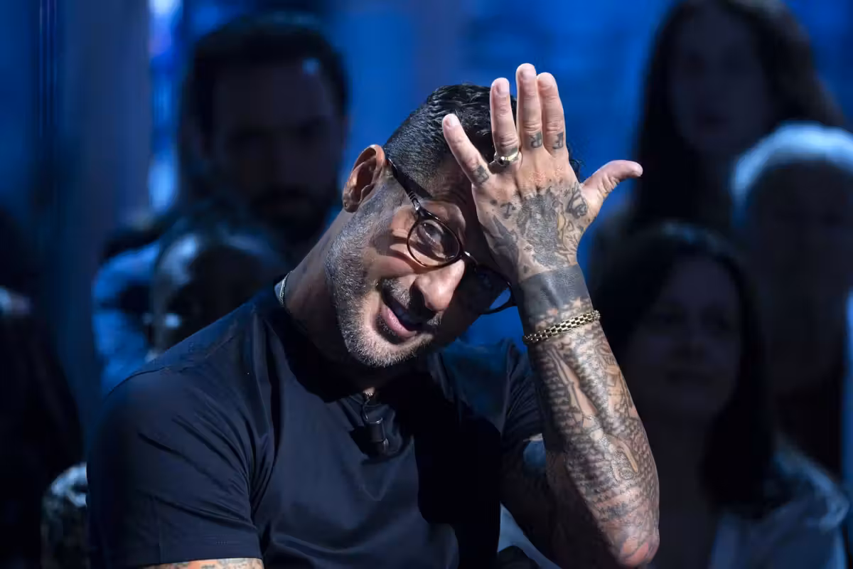 Instagram spegne la tv di Corona: «Violazioni multiple delle regole»