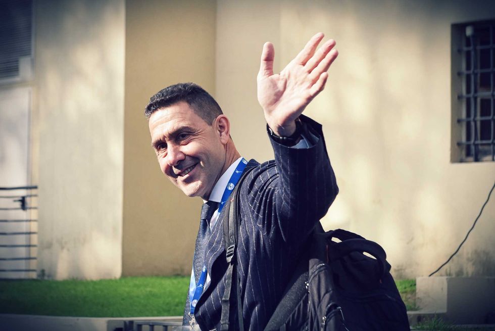 Volano i Vannacci, gode il Colle