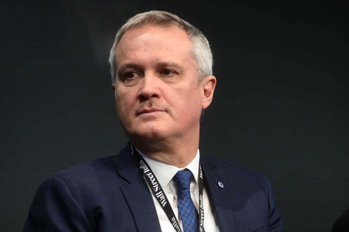 Mediolanum riempie i soci di dividendi