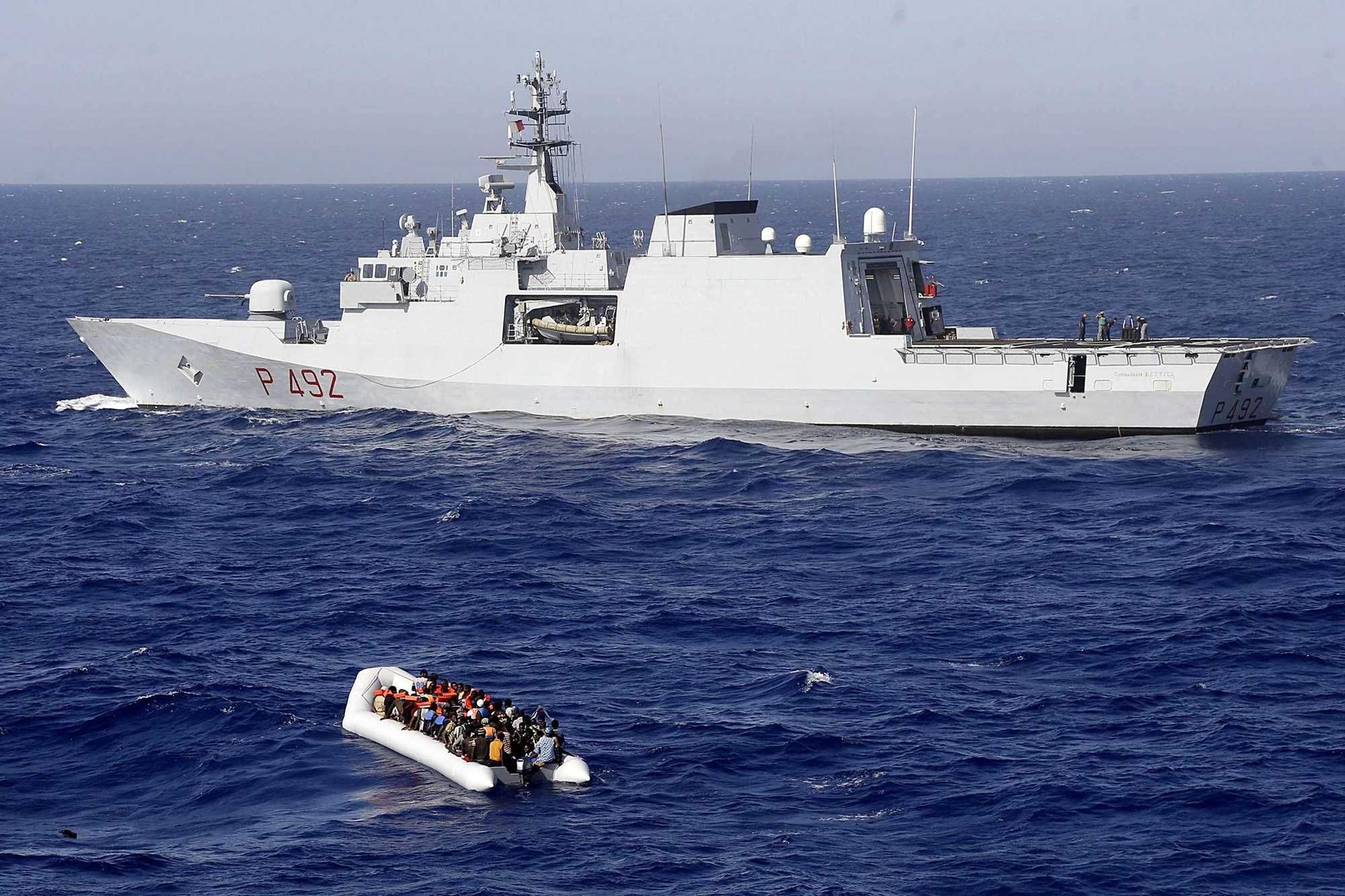 Dl Sicurezza, ritorna il blocco navale. Colle in campo su «scudo» e fermo