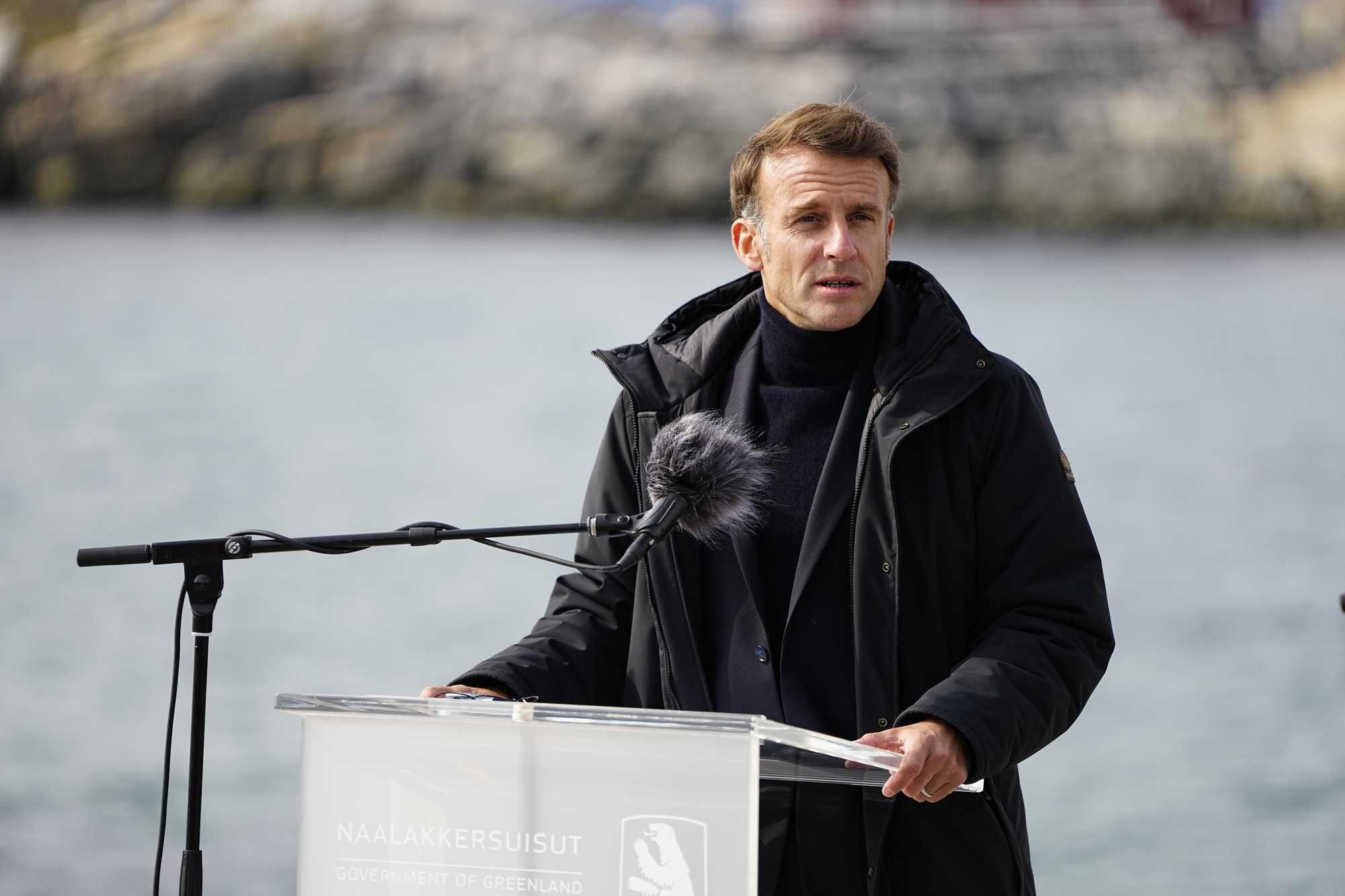 Macron ci snobba per la Groenlandia